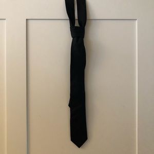 THE RAIL Black tie